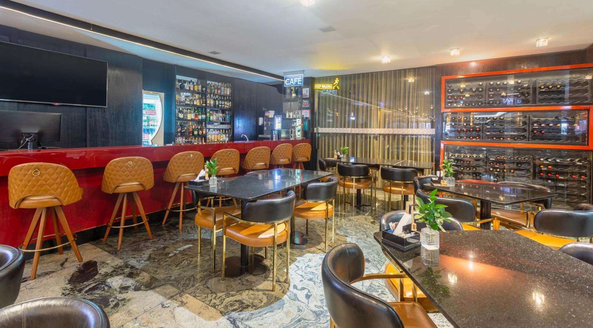Ouro Minas Hotel Belo Horizonte, Dolce By Wyndham Zewnętrze zdjęcie The interior of the bar